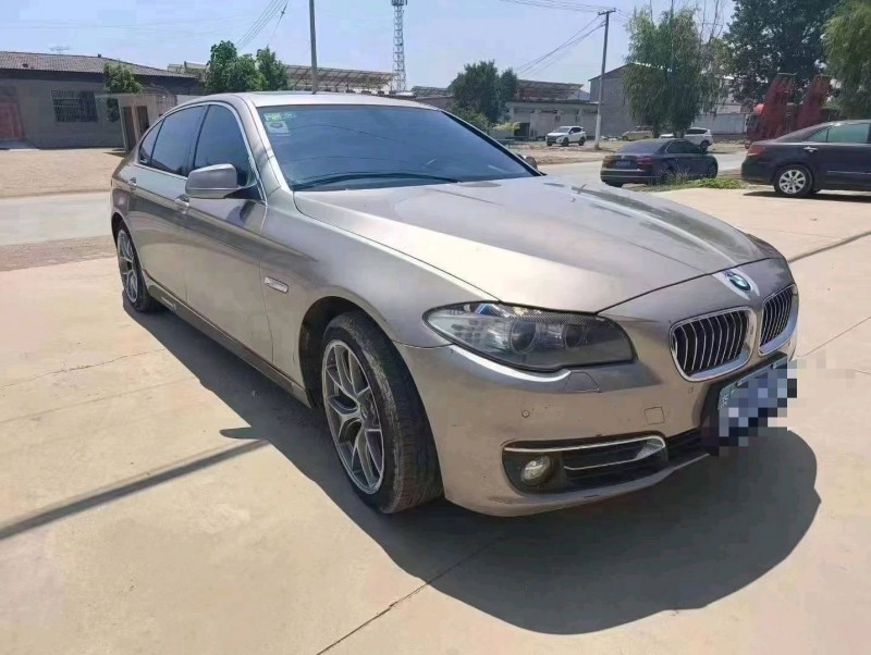 保定12年宝马5系3