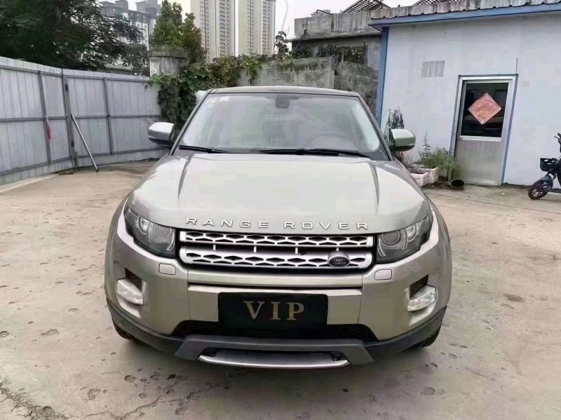 东营13年路虎极光1