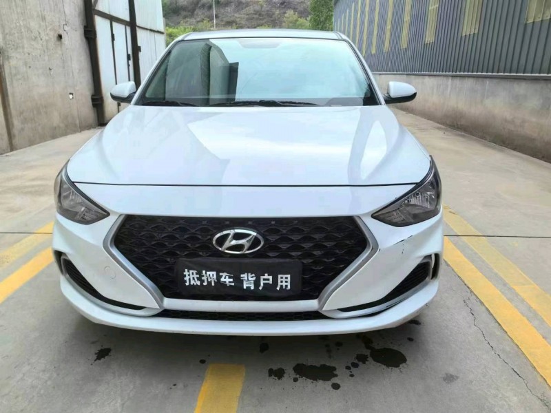 保定21年现代悦动1