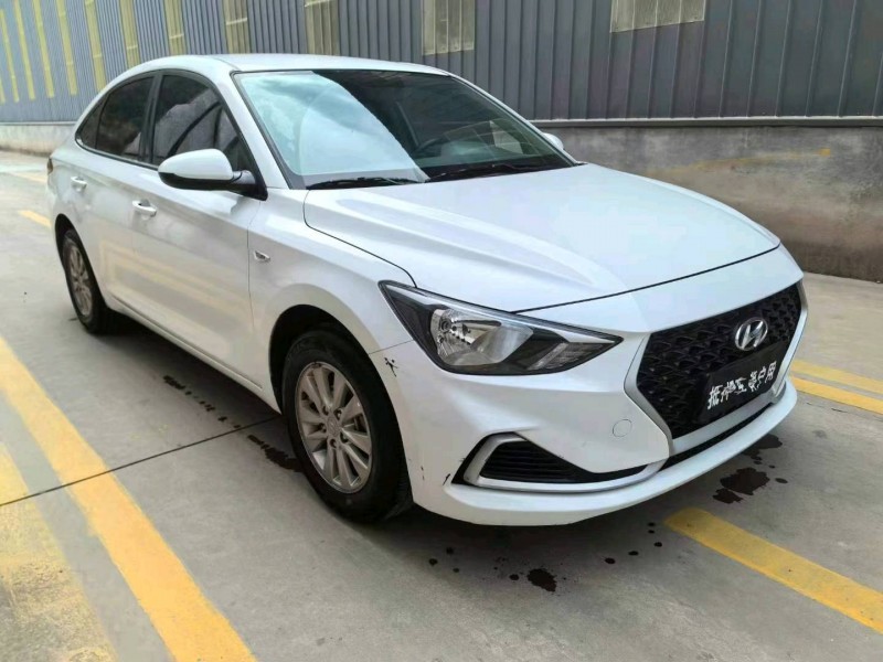 保定21年现代悦动2