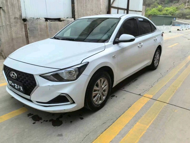 保定21年现代悦动3