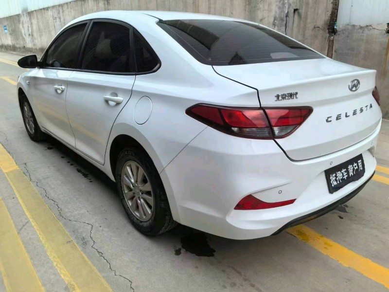 保定21年现代悦动4