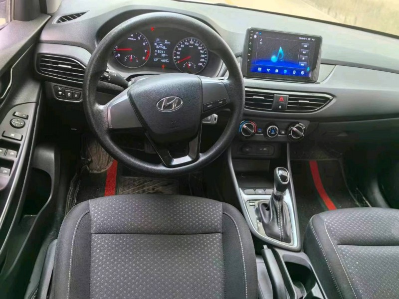 保定21年现代悦动6