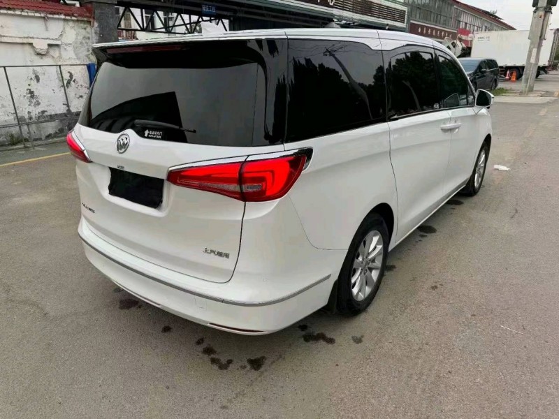 东营19年别克GL88