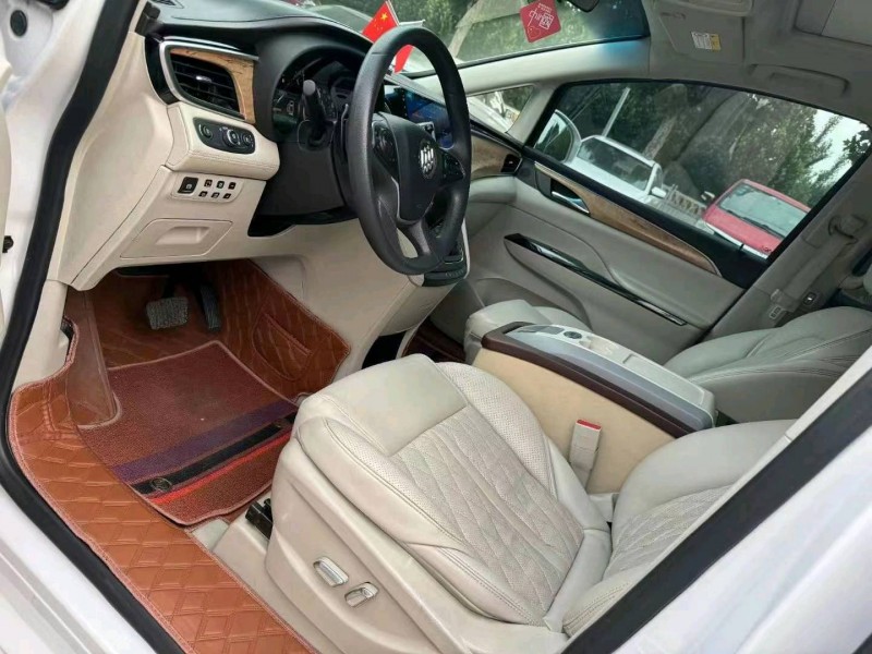 东营19年别克GL89