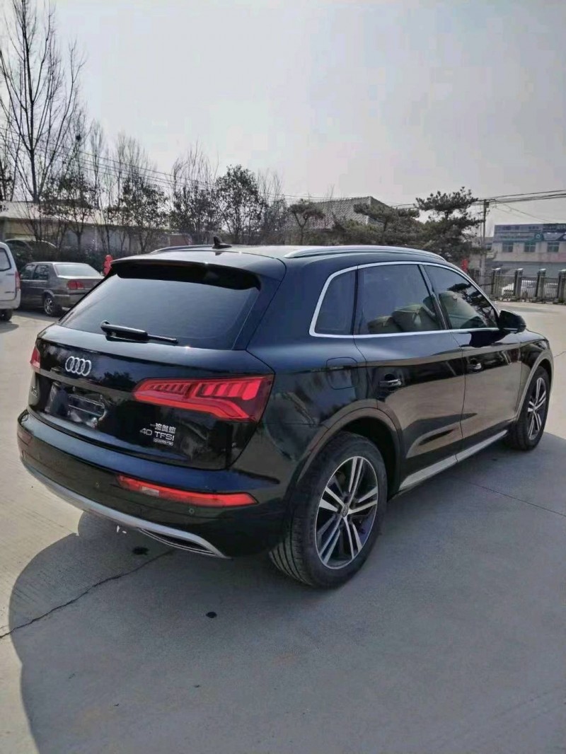 东营20年奥迪Q56