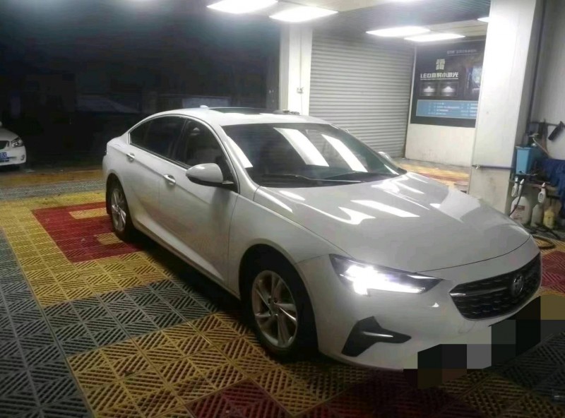 佛山21年别克君威3