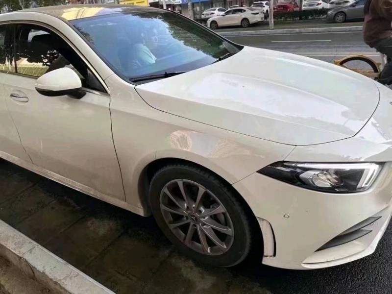 东营20年奔驰A4
