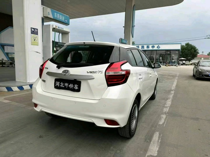 保定19年丰田威飒7