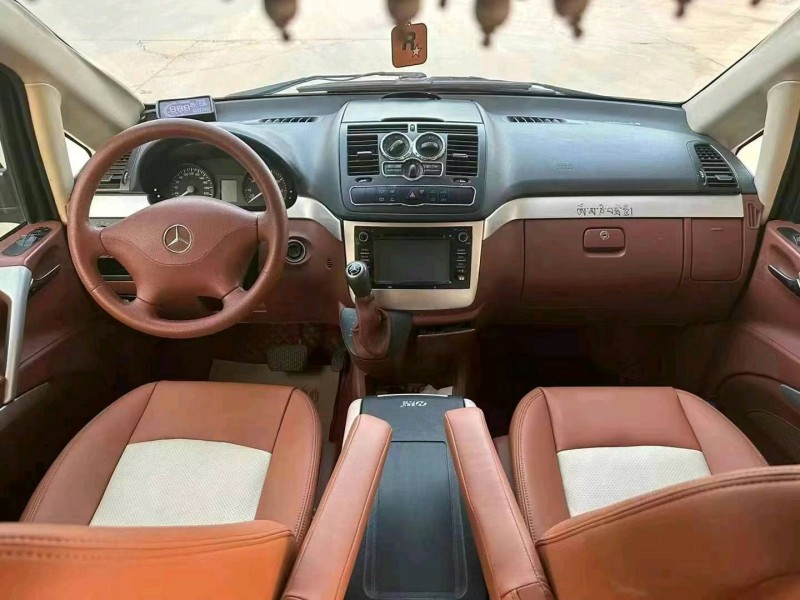 保定13年奔驰威霆5