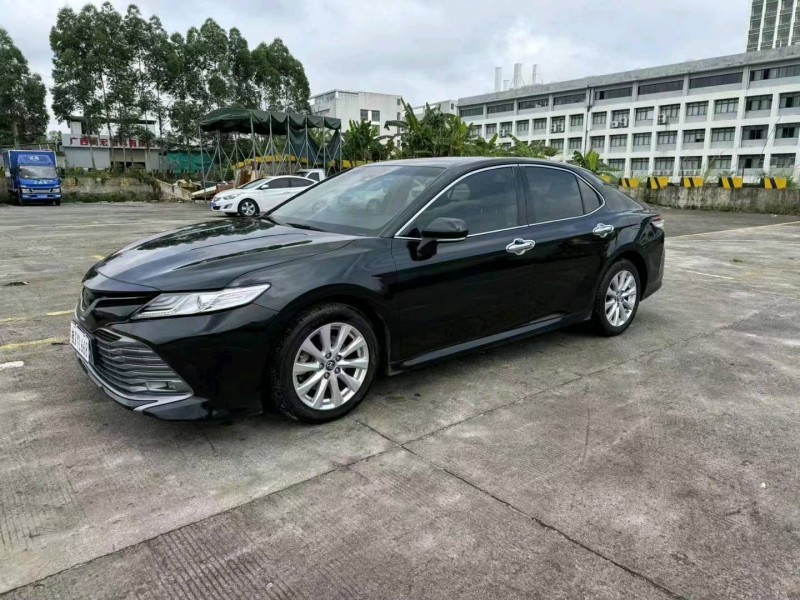 南寧18年豐田凱美瑞3
