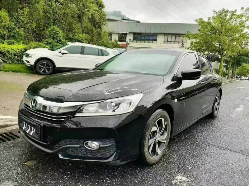 广州17年本田雅阁3