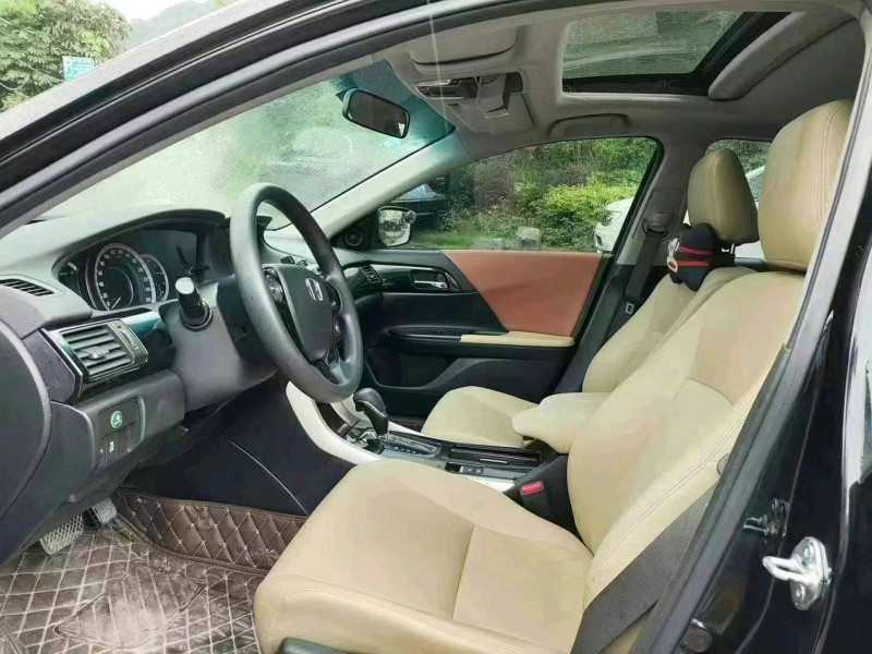 广州17年本田雅阁9