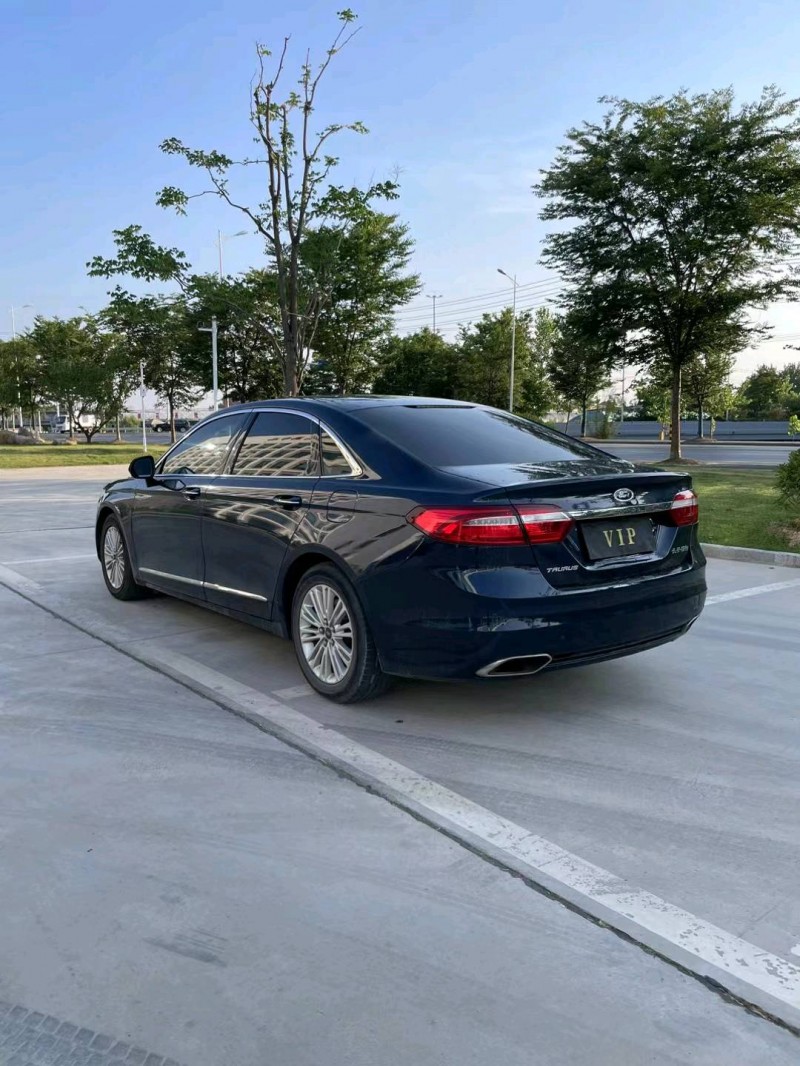 徐州16年福特金牛座4