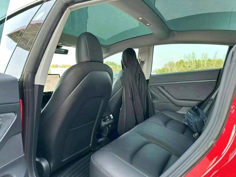 保定22年特斯拉MODEL 36