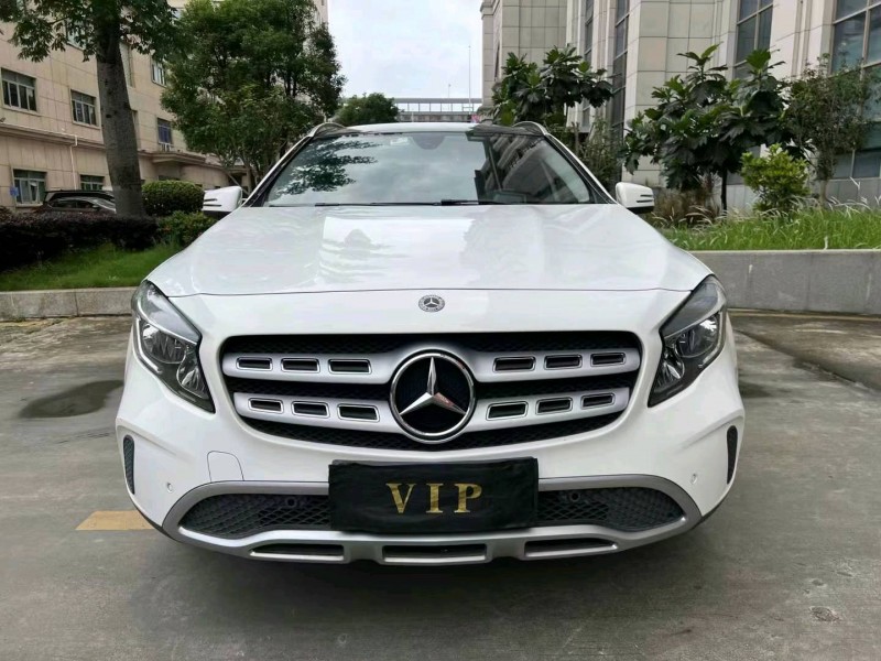 东莞18年奔驰GLA1
