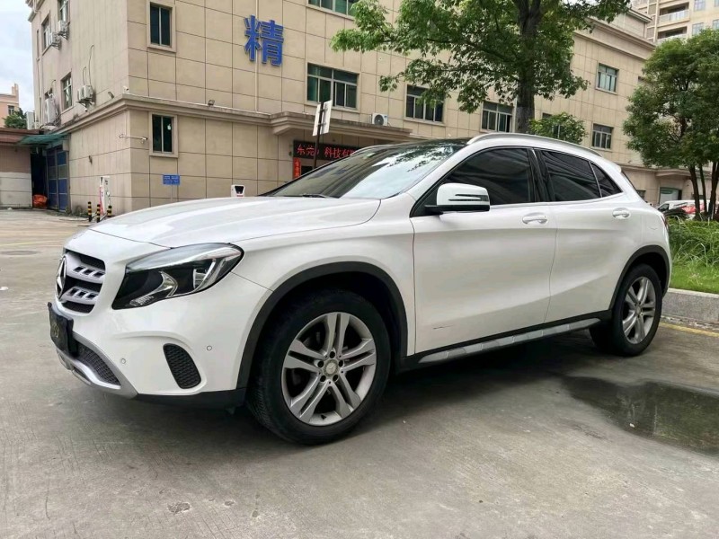 东莞18年奔驰GLA2