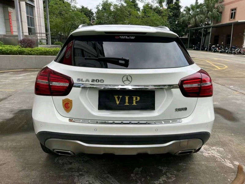 东莞18年奔驰GLA9