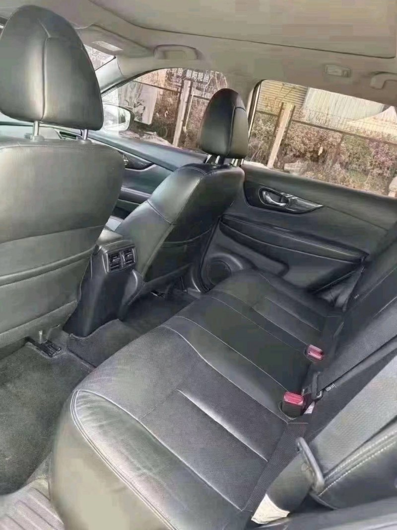 武汉19年日产奇骏6