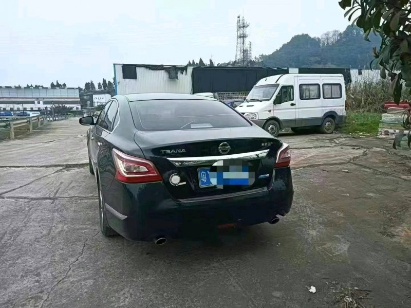重庆14年日产天籁9