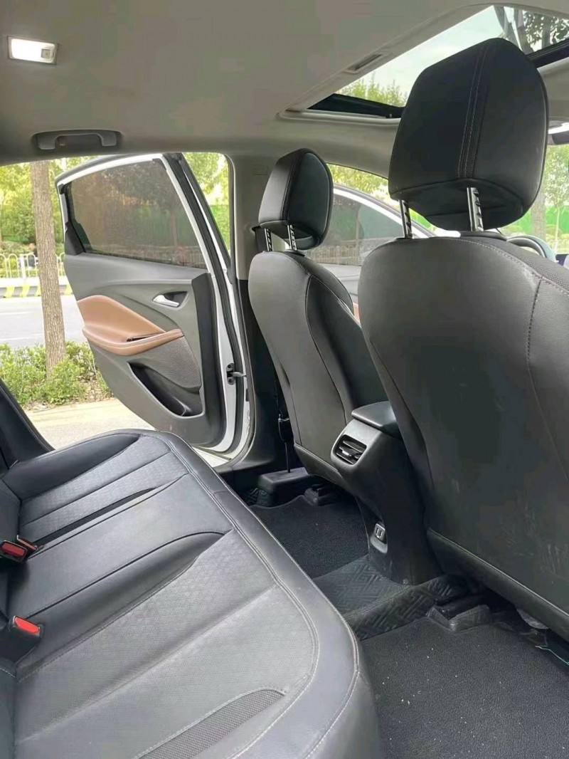 枣庄22年别克威朗6