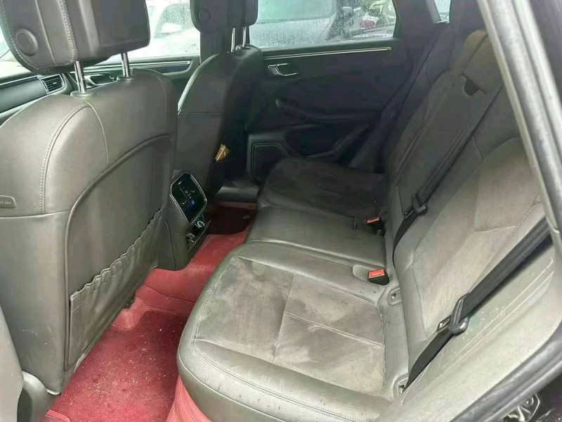 重庆15年保时捷Macan7