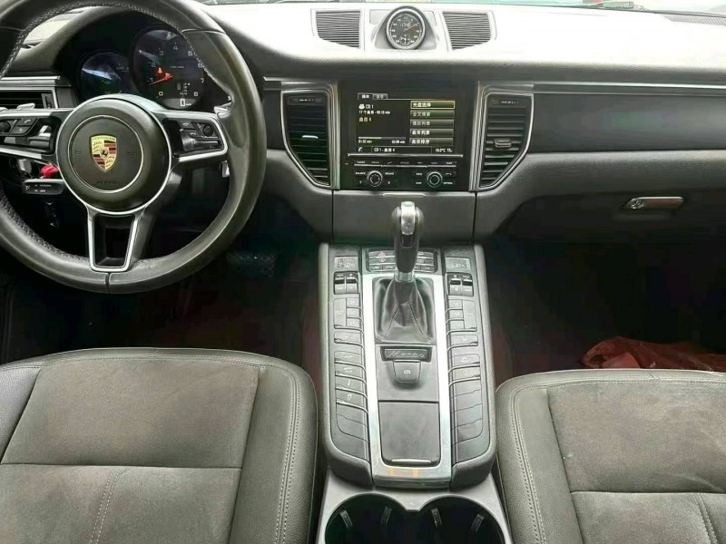 重庆15年保时捷Macan8