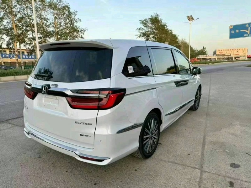 重庆24年本田艾力绅8