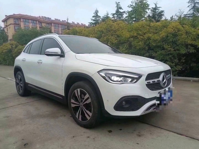 枣庄21年奔驰GLA3