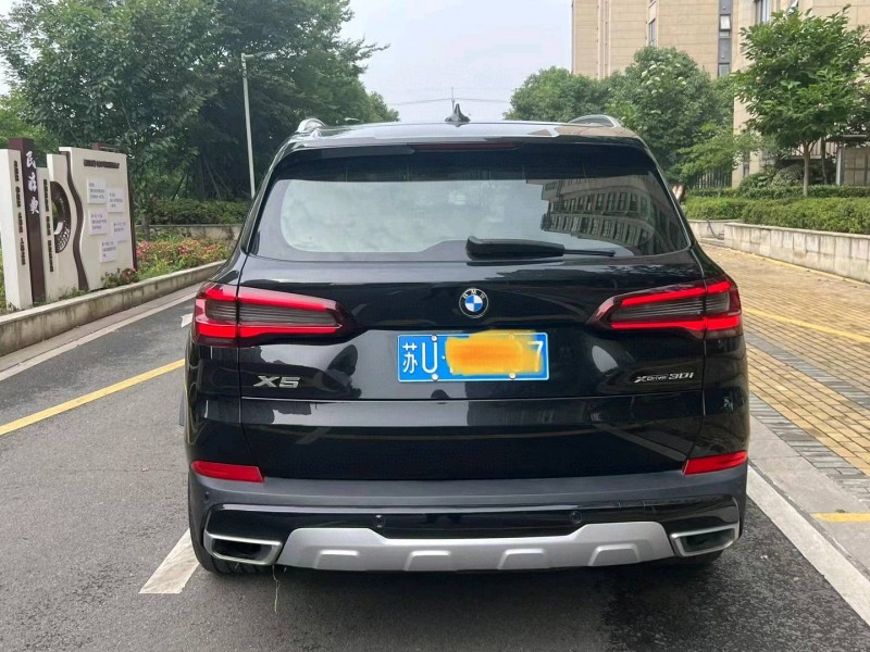 苏州20年宝马X59