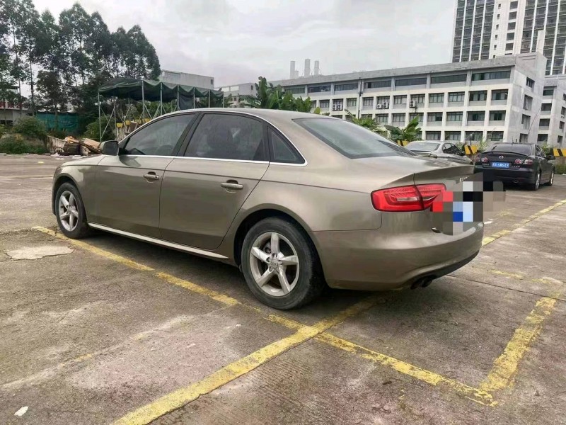 南寧13年奧迪A4L8