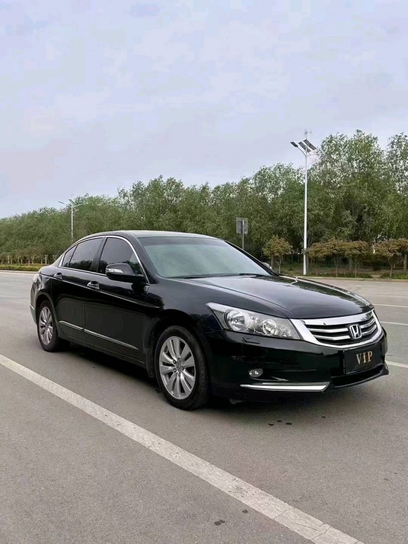 枣庄13年本田雅阁2