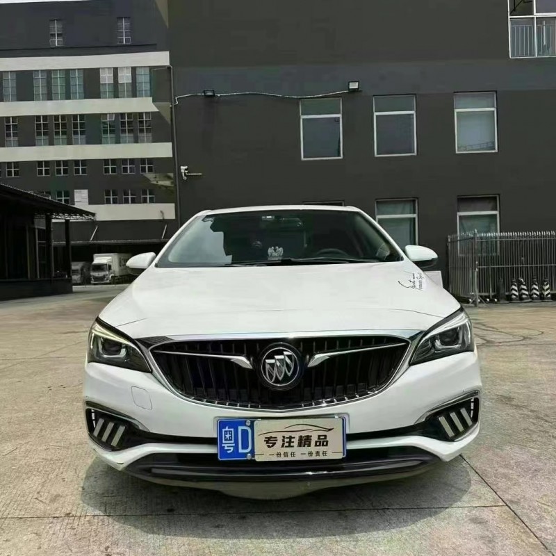 佛山18年别克威朗1