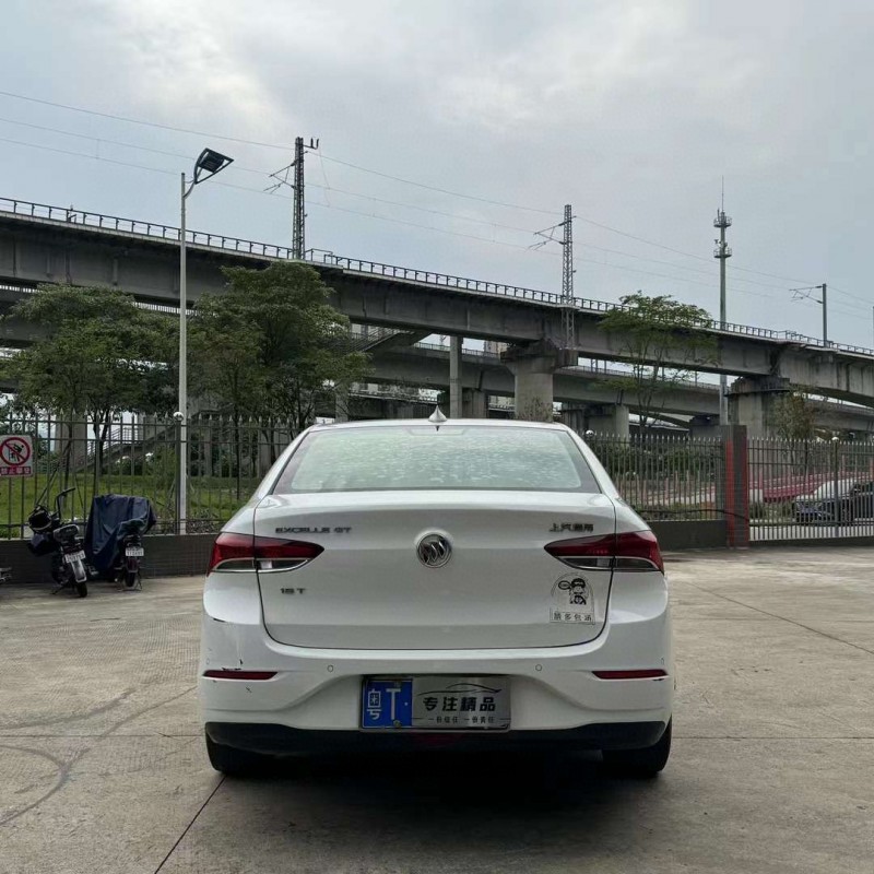 佛山18年别克英朗9