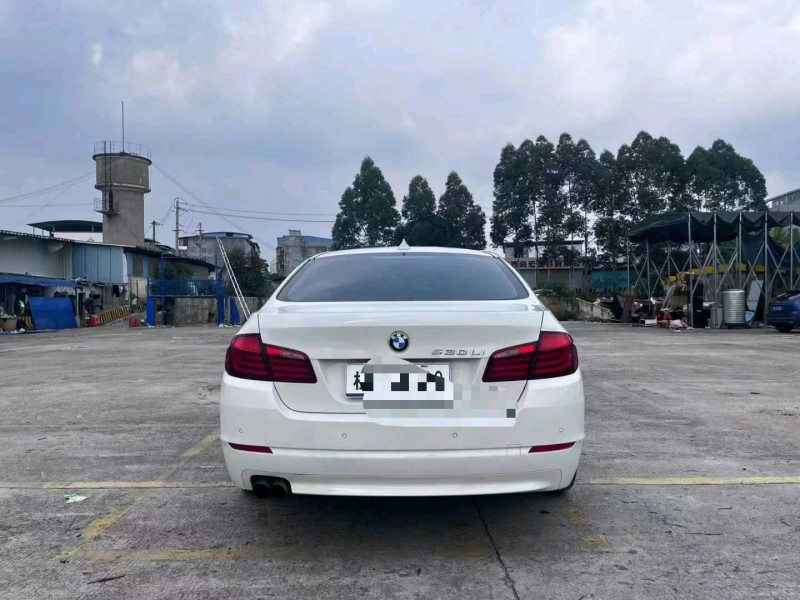 南寧13年寶馬5系9