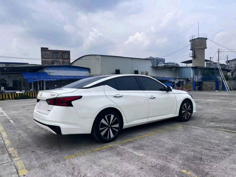 南寧21年日產天籟7