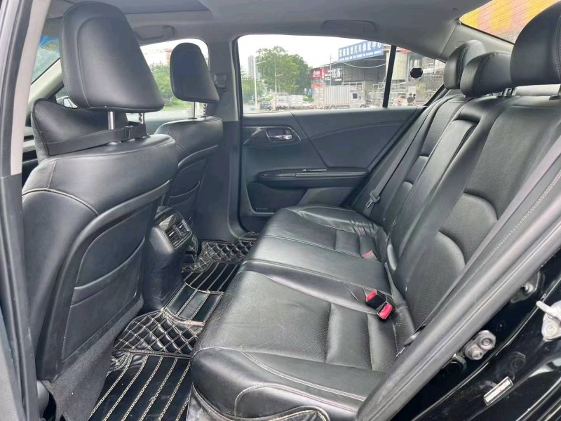 广州15年本田雅阁5