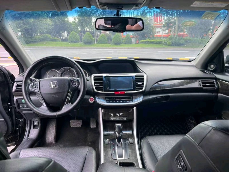 广州15年本田雅阁6