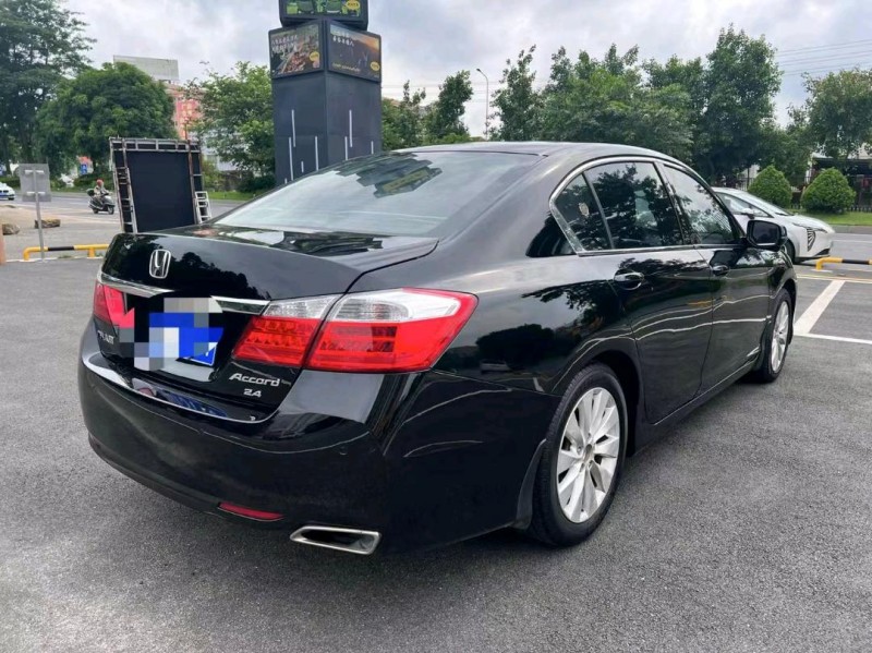 广州15年本田雅阁9