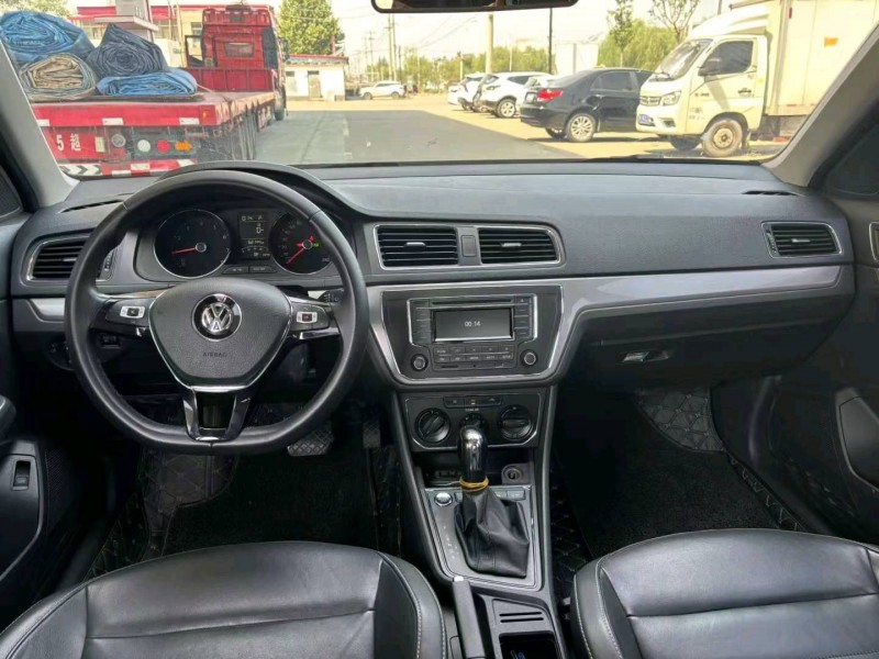 保定17年大众朗逸6