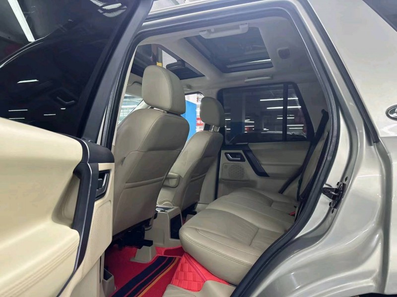 成都12年路虎神行者5