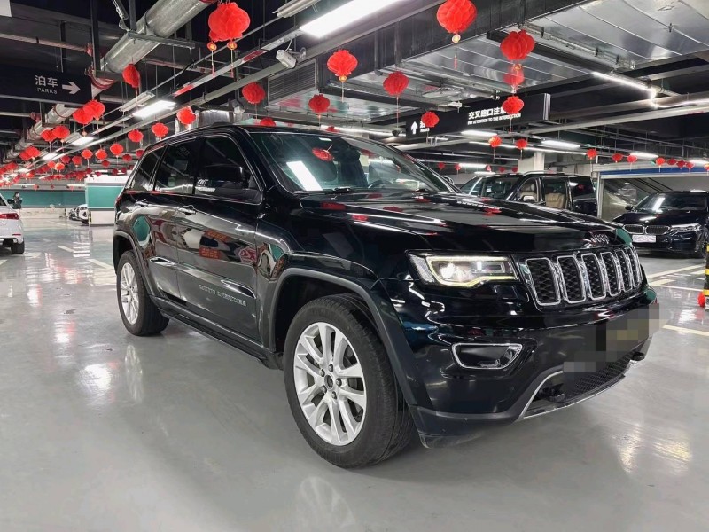 成都18年Jeep大切诺基2