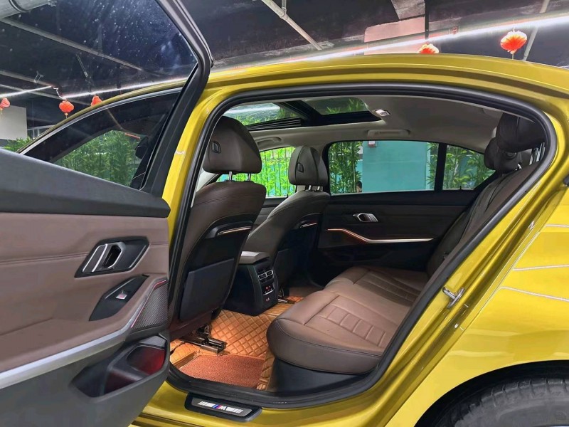 成都20年宝马3系6