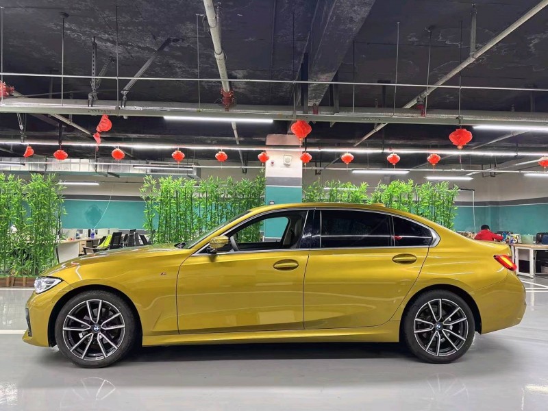 成都20年宝马3系8