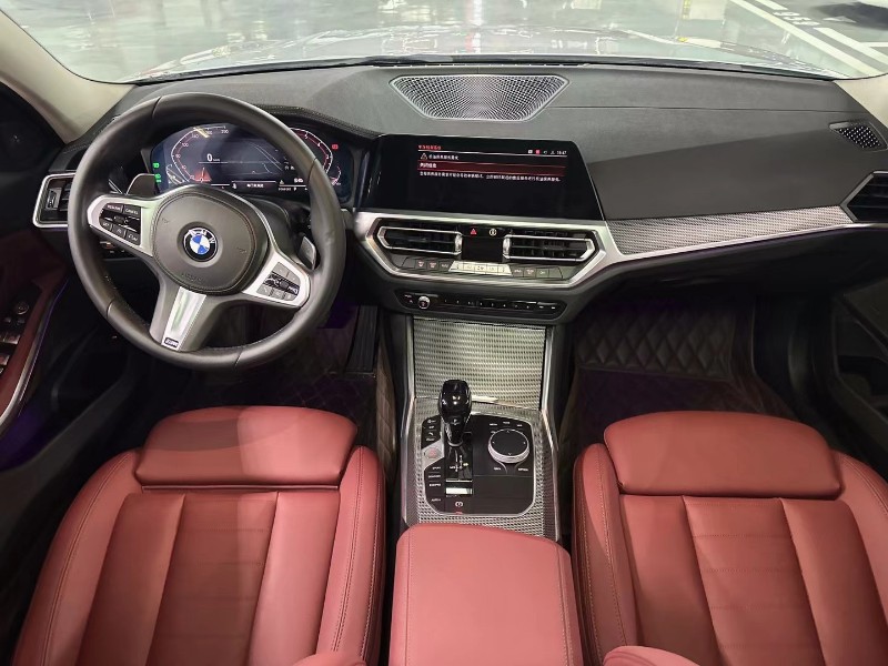 成都21年宝马3系4