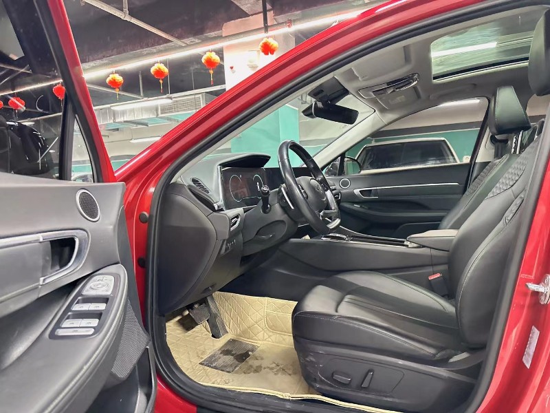 成都20年现代索纳塔十4