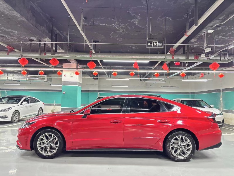 成都20年现代索纳塔十8