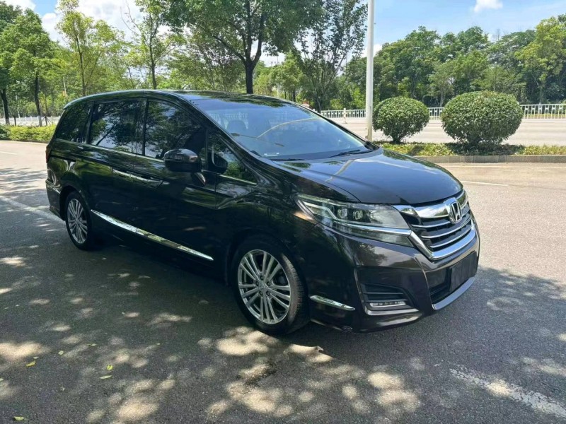 邵阳17年本田艾力绅3