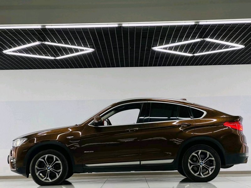 成都16年宝马X46