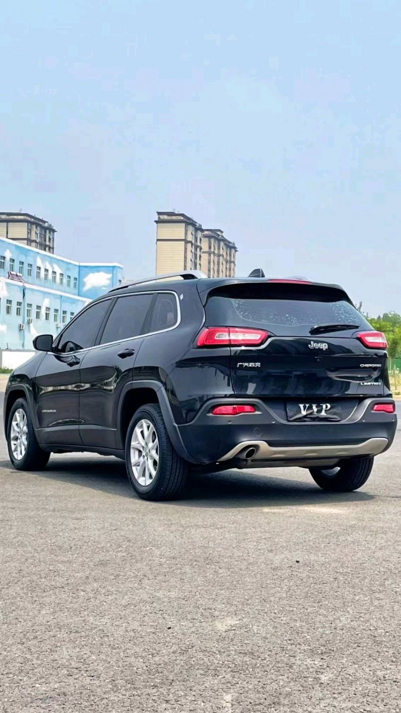 廊坊18年Jeep自由光4